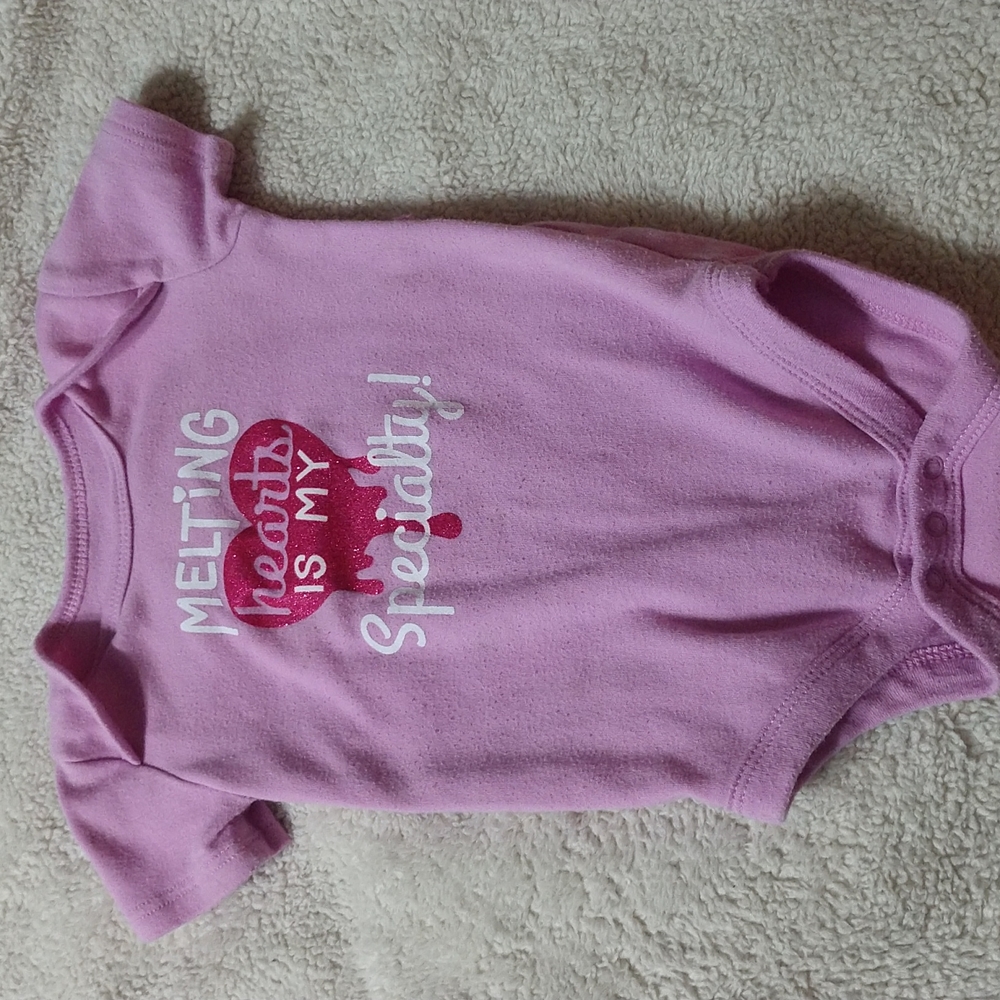 5/$15 Melting Hearts is My Specialty Baby Girl Onesie 6-9 Months